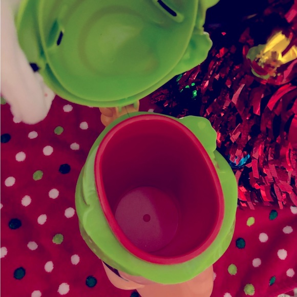 Disney Parks Mickey Mouse Christmas Cup Used once at Disney, Great Condition - Picture 5 of 8